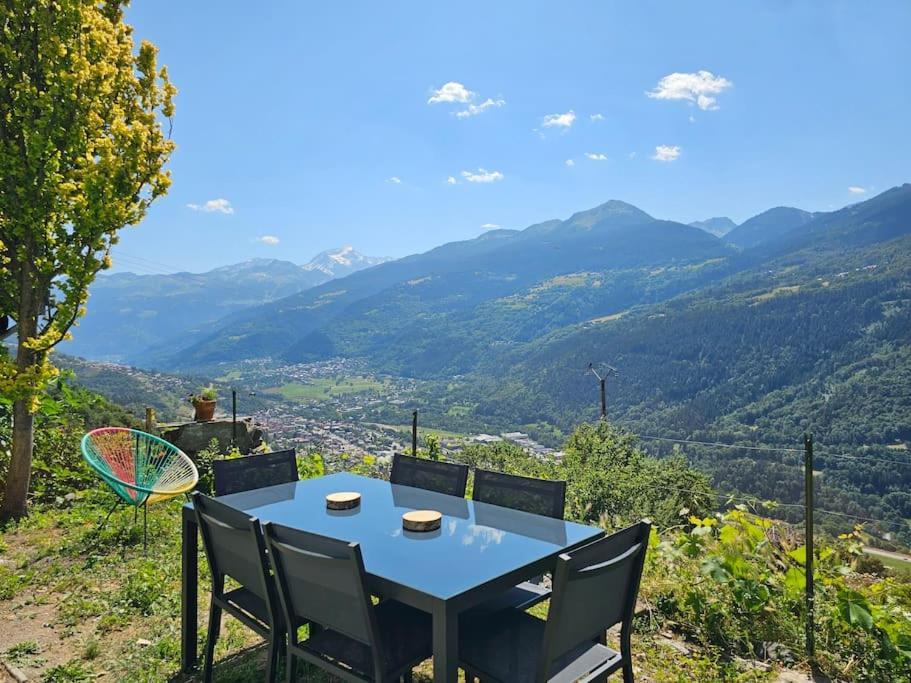 Appartement De 80M² Plein Sud Entierement Renove La Plagne Luaran gambar