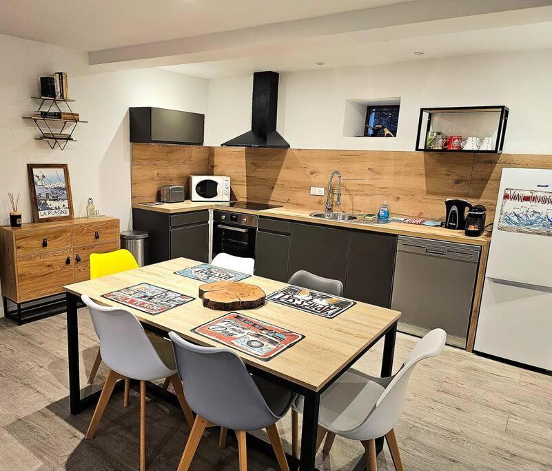 Appartement De 80M² Plein Sud Entierement Renove La Plagne Luaran gambar